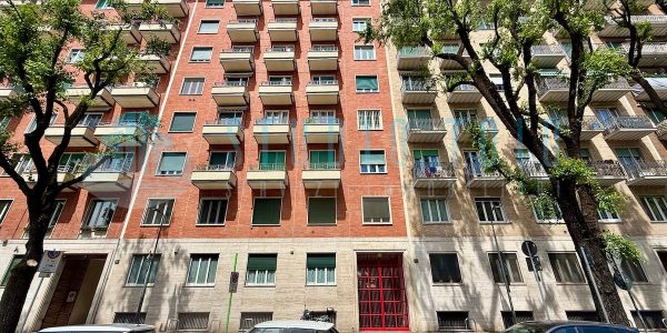 BILOCALE CON BAGNO EN SUITE ZONA PORTA ROMANA