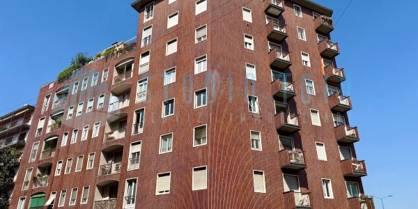STANZA DOPPIA CON BALCONE ZONA CITTÁ STUDI