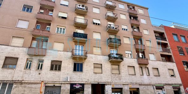 APPARTAMENTO CON BALCONE ZONA CITTÀ STUDI