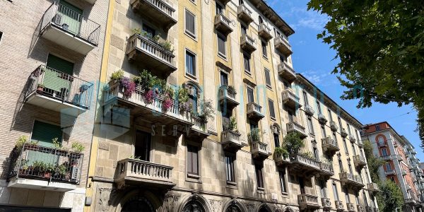 AMPIO BILOCALE CON CUCINA SEPARATA IN ZONA SOLARI