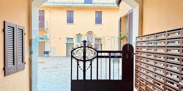 BILOCALE RISTRUTTURATO IN STABILE D'EPOCA