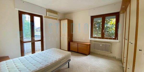 STANZA SINGOLA IN LUMINOSO APPARTAMENTO ZONA ARGONNE